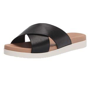 mazon Essentials Women's Criss Cross Sport Sandal